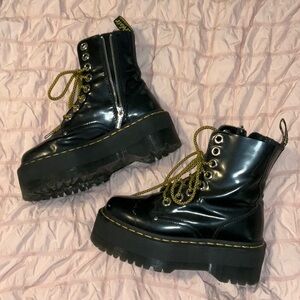 Dr. Marten Women’s Jadon Max Boot